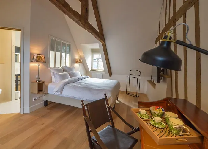 La Maison De Pierre Et Valerie St Leonard * Ονφλέρ