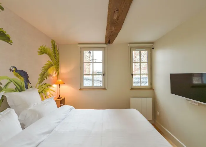 La Maison De Pierre Et Valerie St Leonard Ονφλέρ