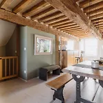 La Maison De Pierre Et Valerie St Leonard 度假居